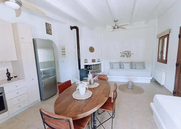 Semesterbostad Evdion *